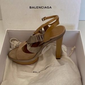 BRAND NEW UNWORN Balenciaga heeled tan/beige sandals. Size FR 39/US 9